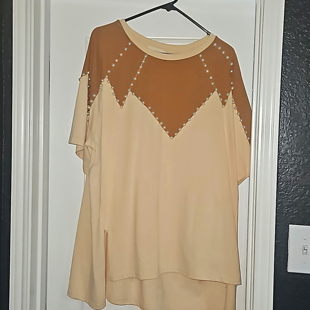 Oversized top from Fantastic Fawn size small